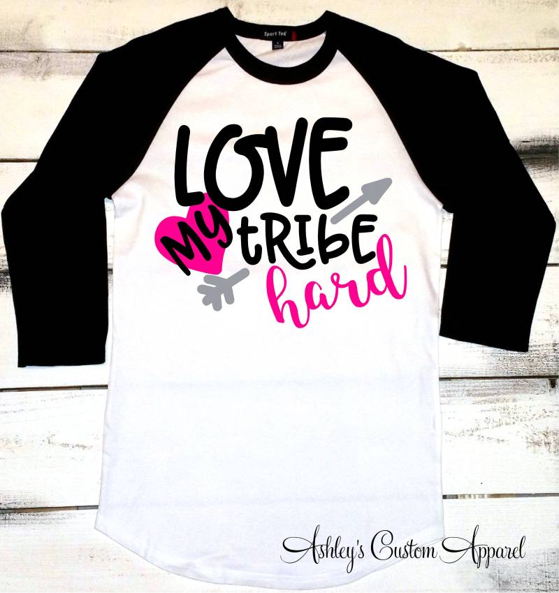 Liebe Meinen Stamm Niedliche Und Lustige Mutter Shirts Gesegnete T-Shirt Hartes Hemd Baseball Raglan Beste Freunde Geschenke Für T-Shirts von AshleysCustomApparel