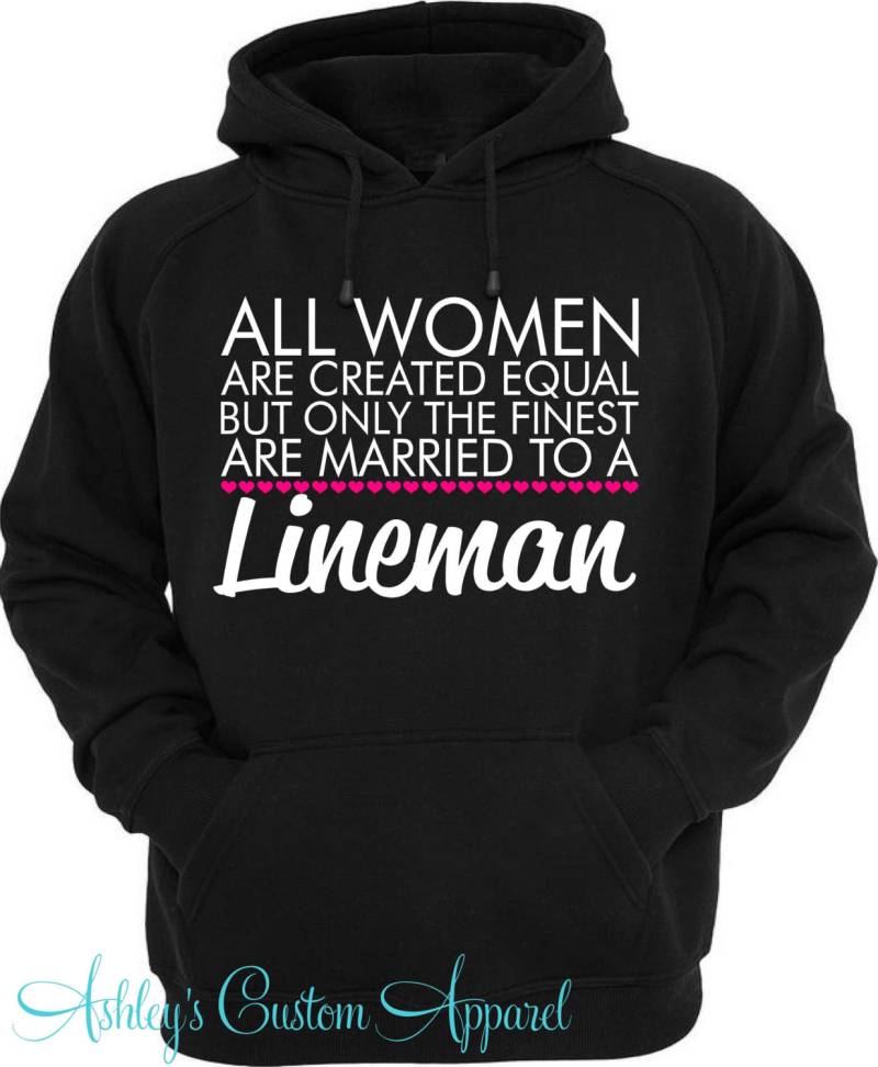 Lineman Hoodie, Frau, Geschenke, Stolze Power Lineman, Benutzerdefinierter Freundin, Fernbeziehungen von AshleysCustomApparel