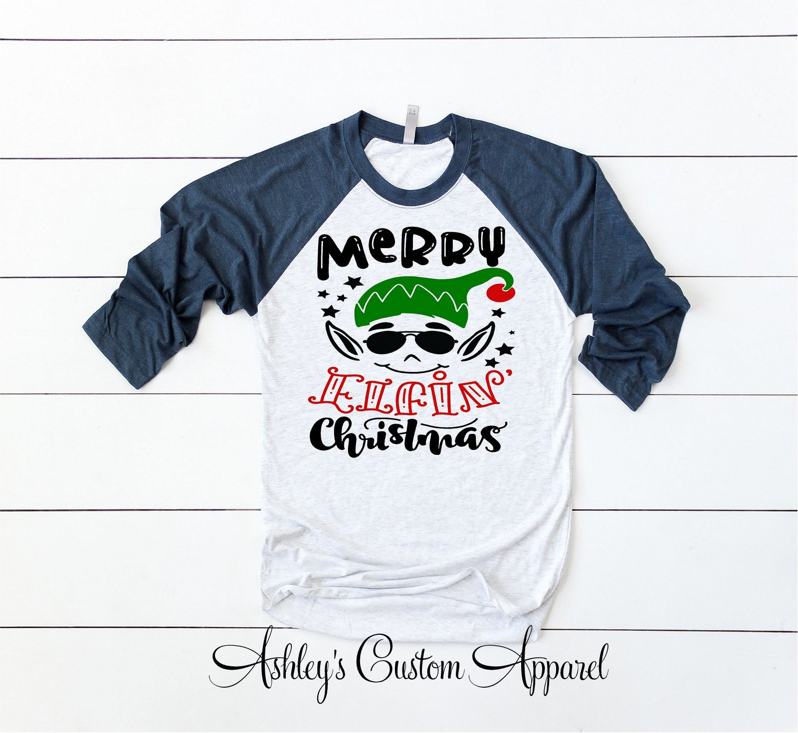 Lustige Elf Shirts Frohe Elfe Weihnachten Feiertage Für Frauen Weihnachtselfen T-Shirt Raglan Verbreite Weihnachtsstimmung von AshleysCustomApparel