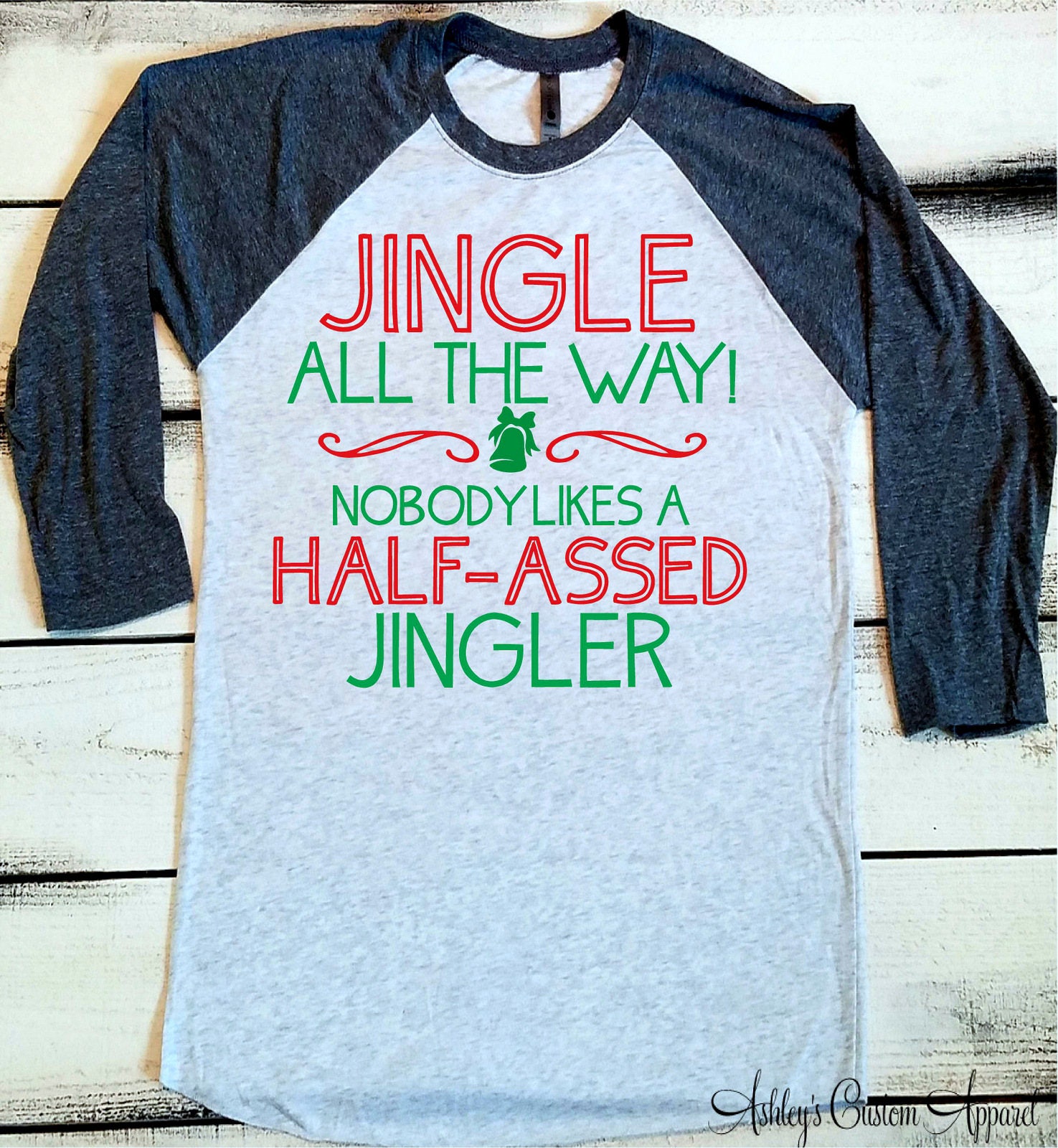 Lustige Weihnachtshemden, Jingle All The Way Shirt, Damen Weihnachtsshirt, Weihnachtslied Shirts, Langarm Weihnachten, Weihnachten T-Shirts von AshleysCustomApparel