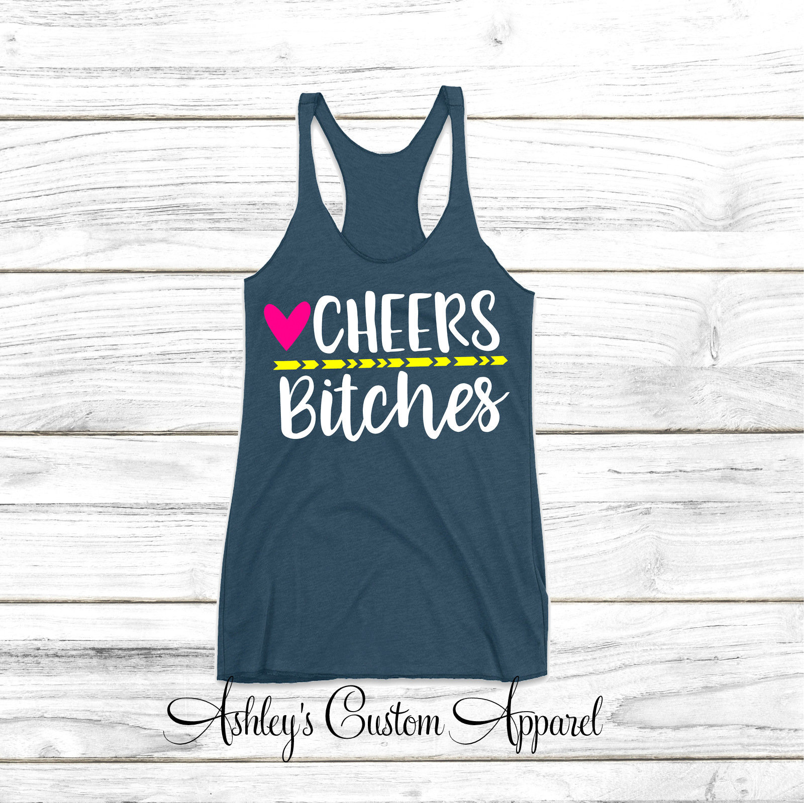 Prost Hündinnen, Lustiges Trink-Shirt Für Frauen, Mädchen Nacht, Junggesellinnenabschied-Shirt, Betrunkenes Shirt, Kauf Mir Einen Schuss von AshleysCustomApparel