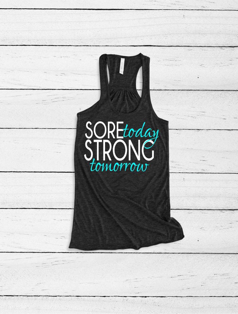Training Tank-Top. Damen Fitness Tops. Heute Wund, Morgen Stark. Gym Shirts. Fitness-Studio Motivation. Inspirierende Work Out Kleidung von AshleysCustomApparel