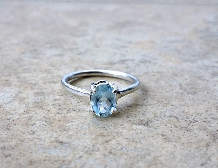 Aquamarin Ring, Echter Oval Geformt 8 Mm X 6 Mm, März Geburtsstein, Moderner Stein Für Braut Aquamarin Ring, Echter Oval Geformt 8 Mm X 6 Mm, März Geburtsstein, Moderner Stein Für Braut von Ashpreys