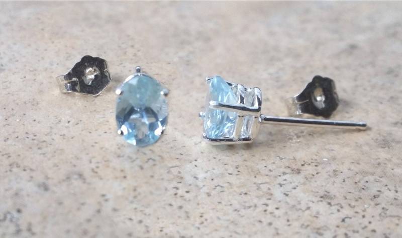 Aquamarine Ohrringe-Original 7 X 5 Ovale Gestecke in Sterling Silber Oder Gold Aquamarine Ohrringe-Original 7 X 5 Ovale Gestecke in Sterling Silber Oder Gold von Ashpreys