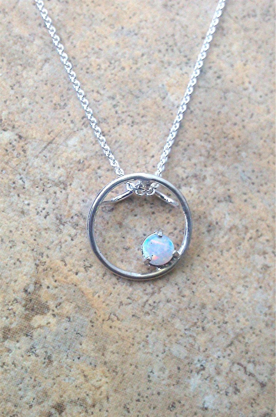 Echte Opal | Oktober Birthstone Kreis Halskette Echte Opal | Oktober Birthstone Kreis Halskette von Ashpreys