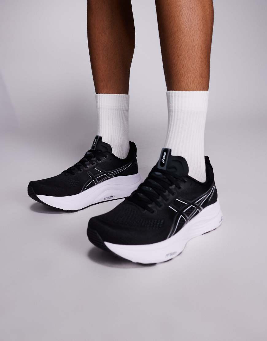 Asics - Gel-Kayano 32 - Laufschuhe in Schwarz und Weiß Asics - Gel-Kayano 32 - Laufschuhe in Schwarz und Weiß von Asics