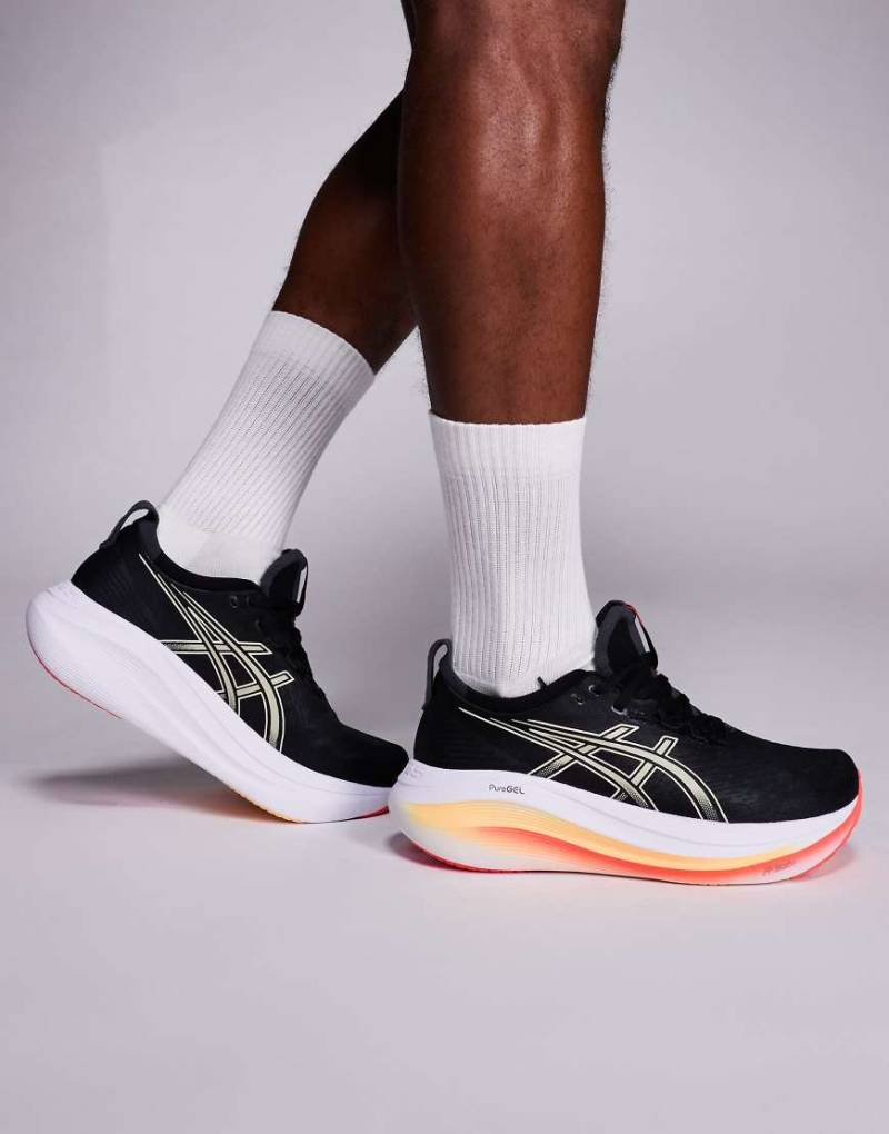 Asics - Gel-Nimbus 27 - Lauf-Sneaker in Schwarz und Khaki von Asics