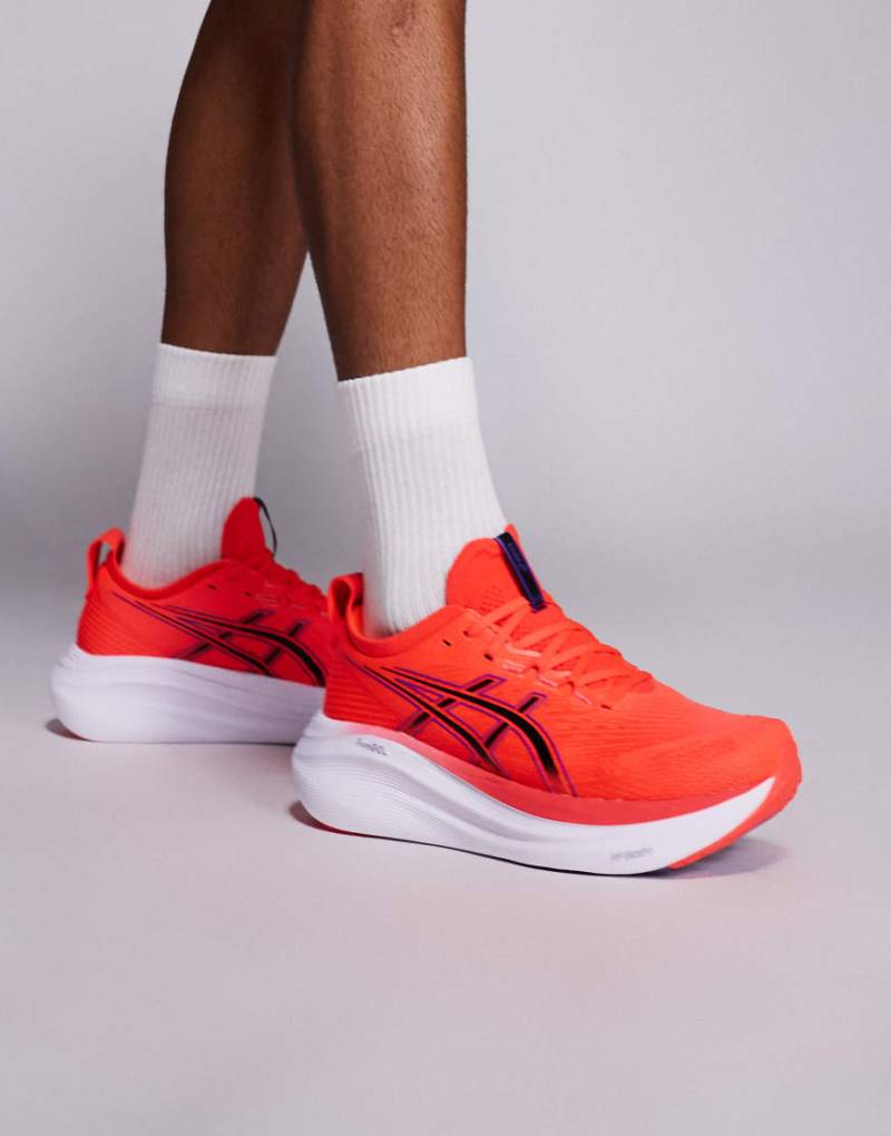 Asics - Gel-Nimbus 27 - Laufsneaker in Flash Red und Schwarz-Rot von Asics