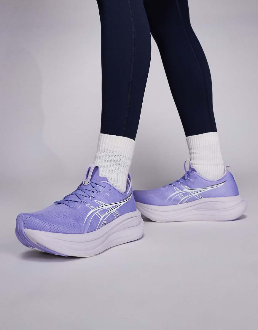 Asics - Gel-Nimbus 28 - Laufschuhe in Bluebell und Weiß-Blau von Asics