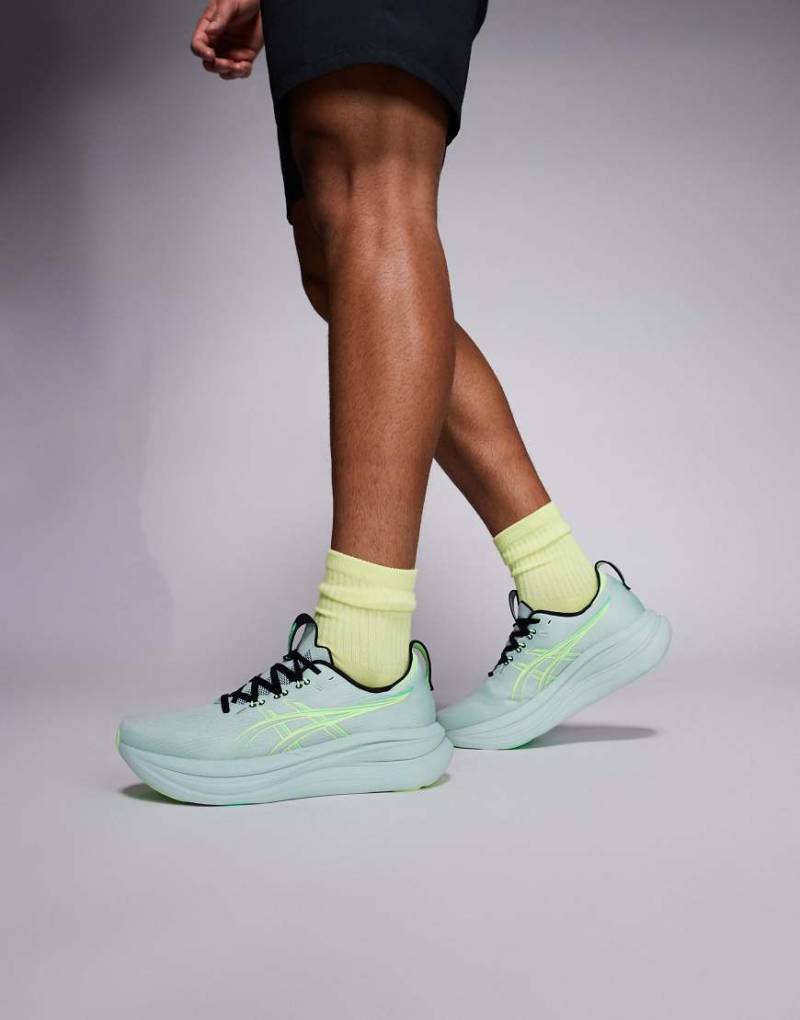 Asics - Gel-Nimbus 28 - Sneaker in Grau und Grün von Asics