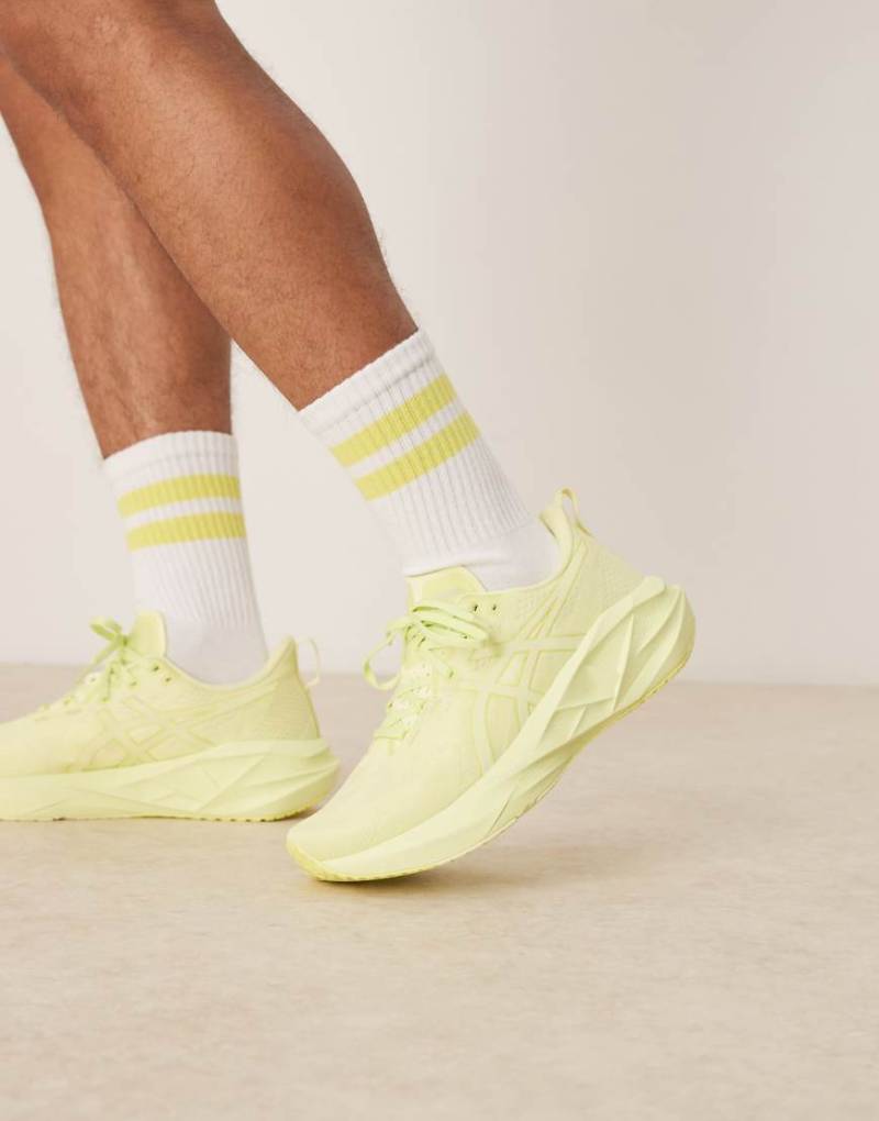 Asics - Novablast 5 Lite-Show - Lauf-Sneaker mit Lite-Show-Technologie in Huddle Yellow-Gelb von Asics