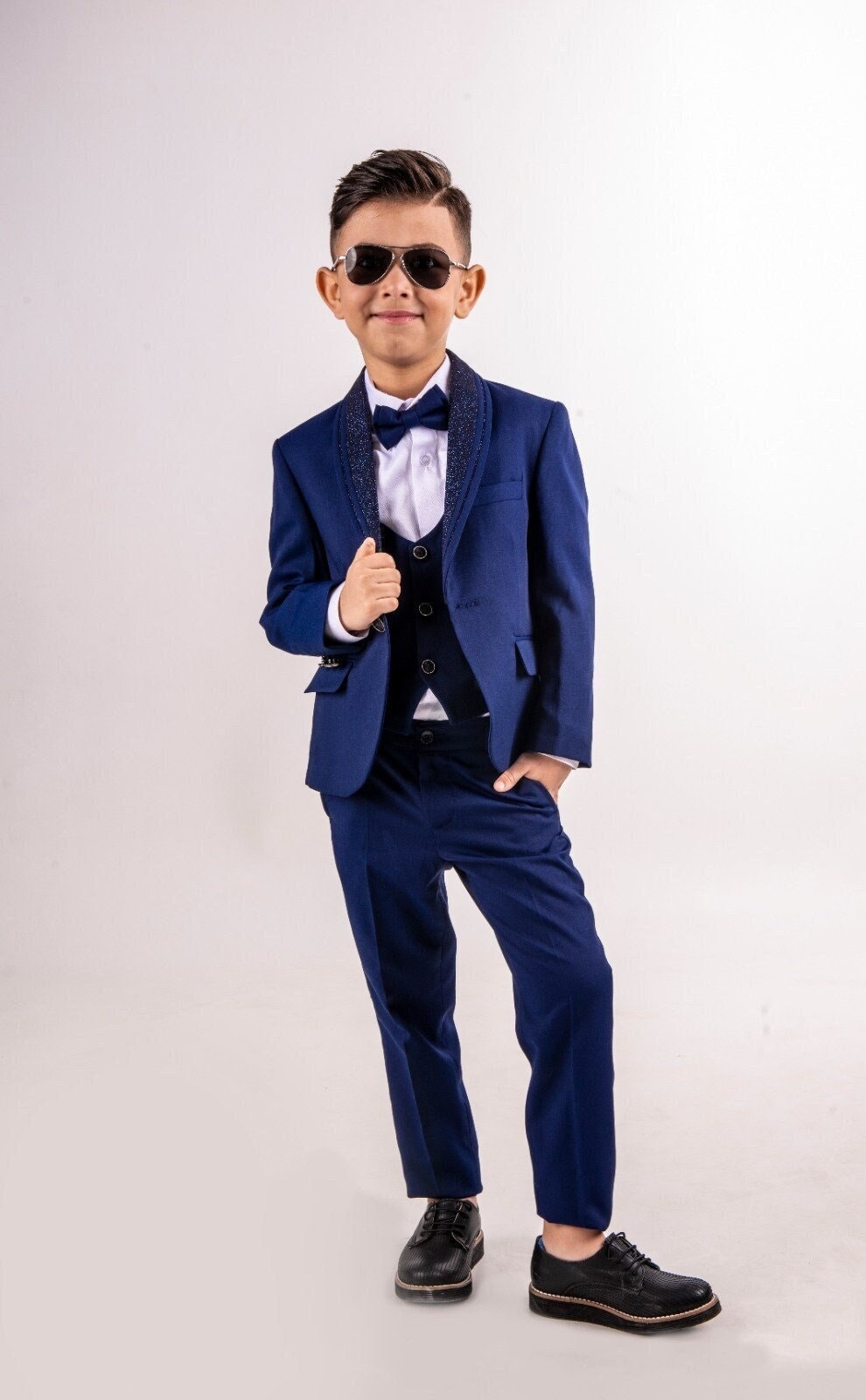 5-Teiliger Anzug Für Jungen, Blazer-Weste-Hochzeitsoutfit, Formelle Mode-Dünner Anzug, Revers-Tuxedo-Jacken-Set, Segen-Jungen-Outfit von AsilKids
