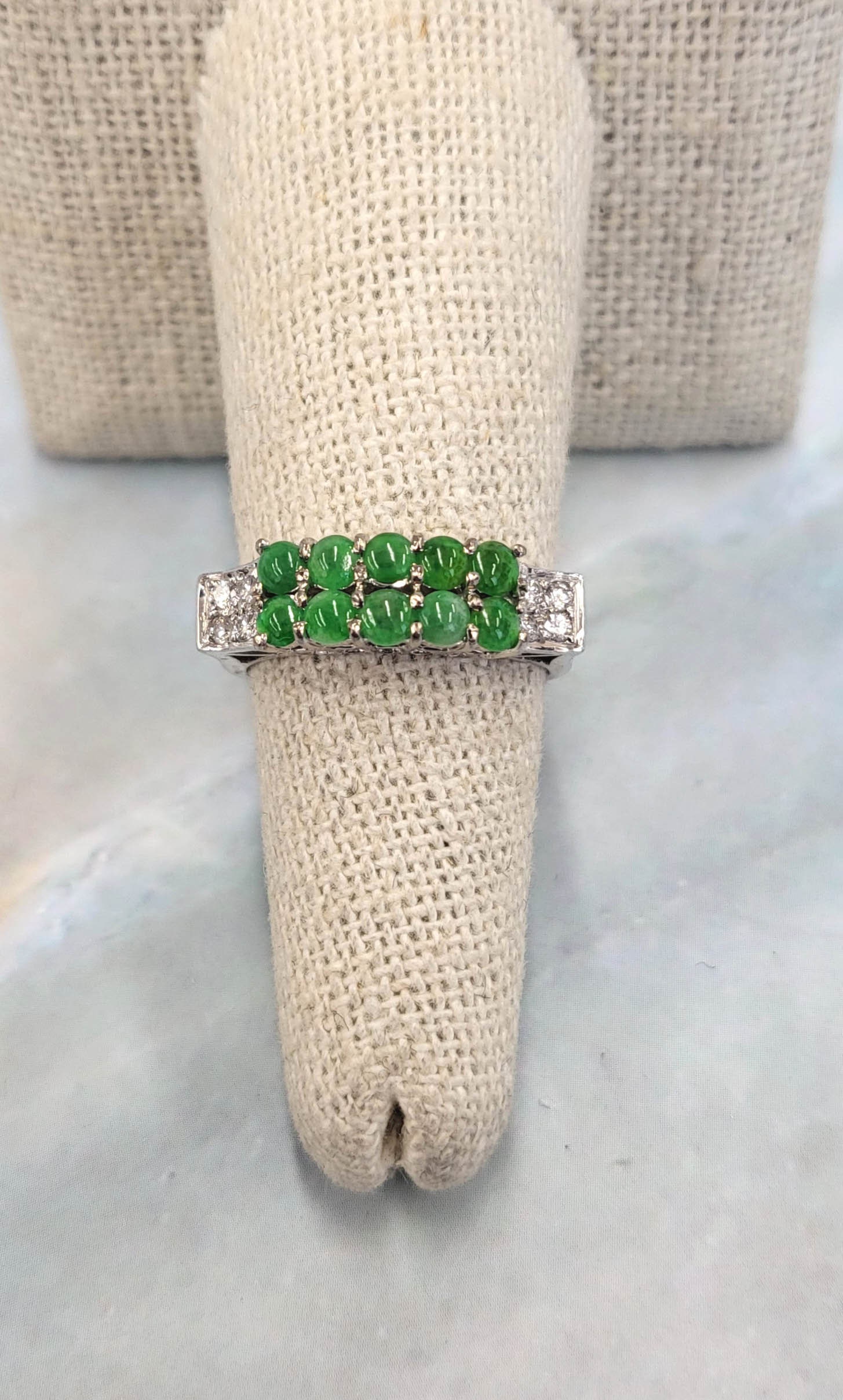 Vintage 14K Wg Grüner Apfel Jade Diamant Ring von AskaArtisansbyLisa