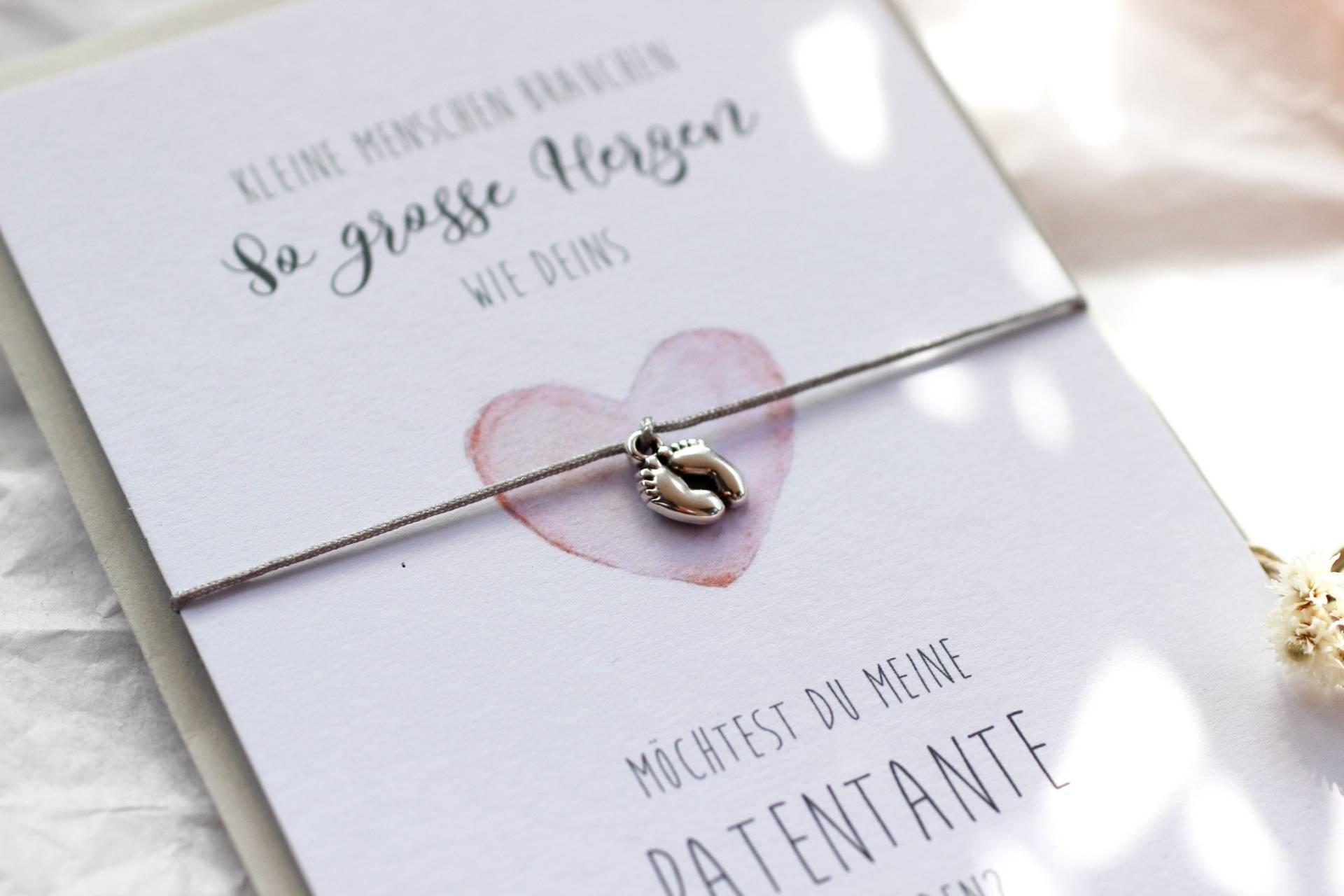 Armband Für Patentante Fragen Karte Personalisiert Geschenk Kleine Menschen Brauchen So Große Herzen Wie Deins Geschenkidee von AskadaDesign