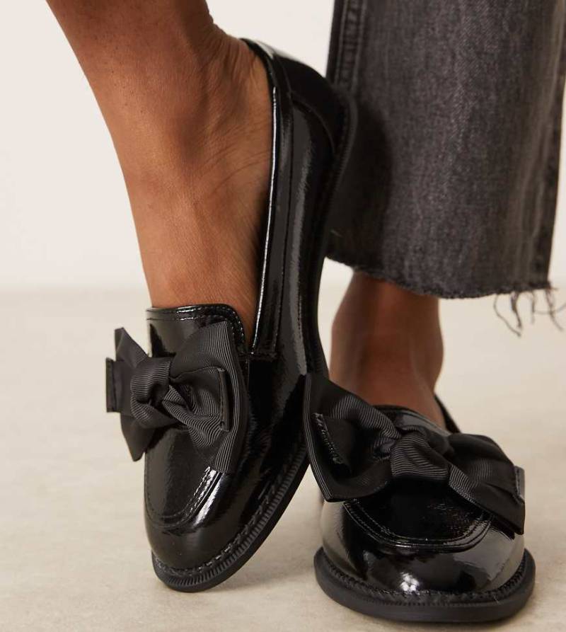 ASOS DESIGN Wide Fit - Memphis - Flache Schuhe mit Schleifendetail in Schwarz von ASOS DESIGN Wide Fit