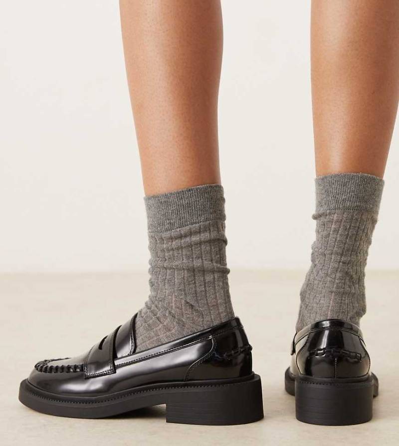 ASOS DESIGN Wide Fit - Minerva - Loafer in Schwarz, weite Passform von ASOS DESIGN Wide Fit