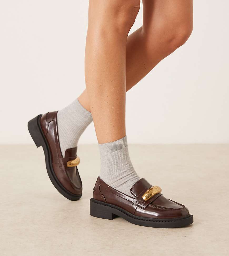 ASOS DESIGN Wide Fit - Mistral - Loafer in Braun mit Besatz-Detail, weite Passform von Asos Design Wide Fit