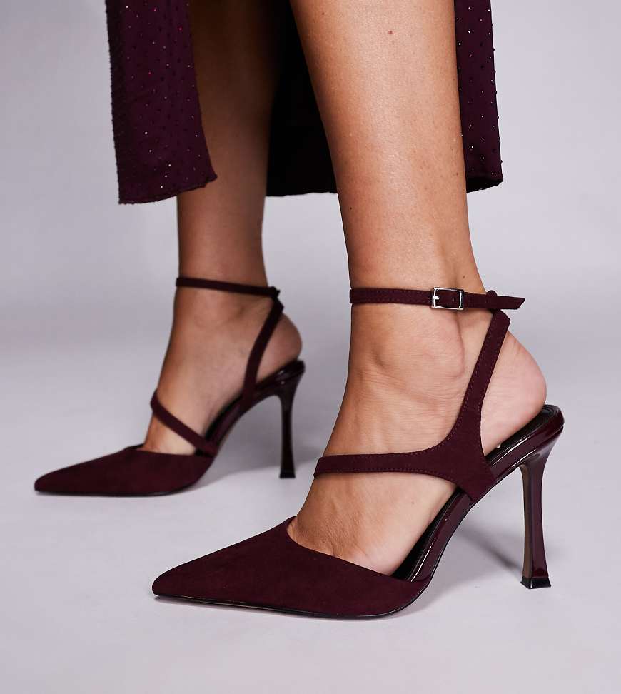 ASOS DESIGN Wide Fit - Past - High Heels in Burgunderrot aus Wildlederimitat, weite Passform von ASOS DESIGN