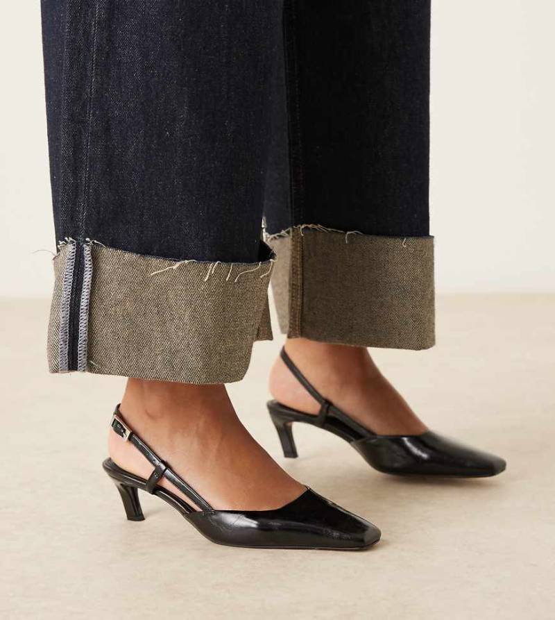 ASOS DESIGN Wide Fit - Shadow - Slingback-Schuhe in Schwarz mit kantiger Zehenpartie und mittelhohem Absatz, weite Passform von Asos Design Wide Fit