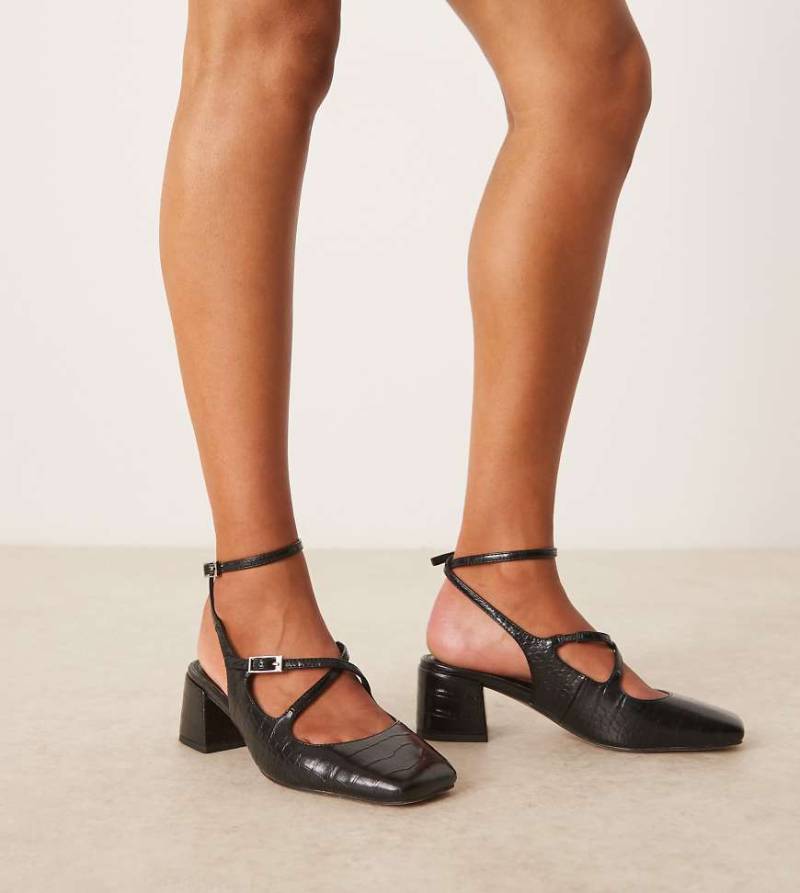 ASOS DESIGN Wide Fit - Simone - Schuhe in Kroko-Schwarz mit mittelhohem Blockabsatz und Riemen mit Schnalle, weite Passform von ASOS DESIGN Wide Fit