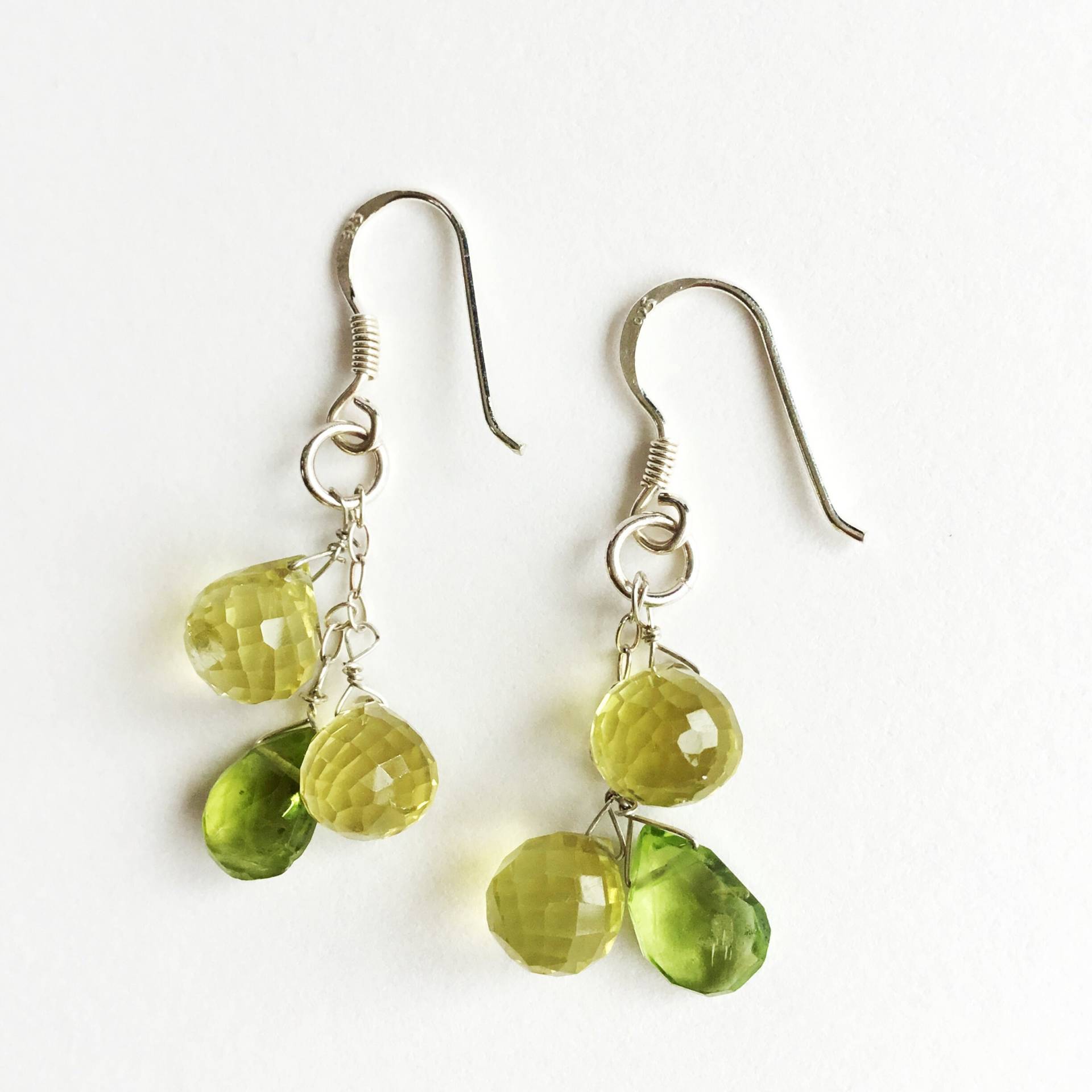 Handgemachte Sterling Silber Peridot & Zitronenquarz Edelstein Ohrringe von AspasiaJewellery