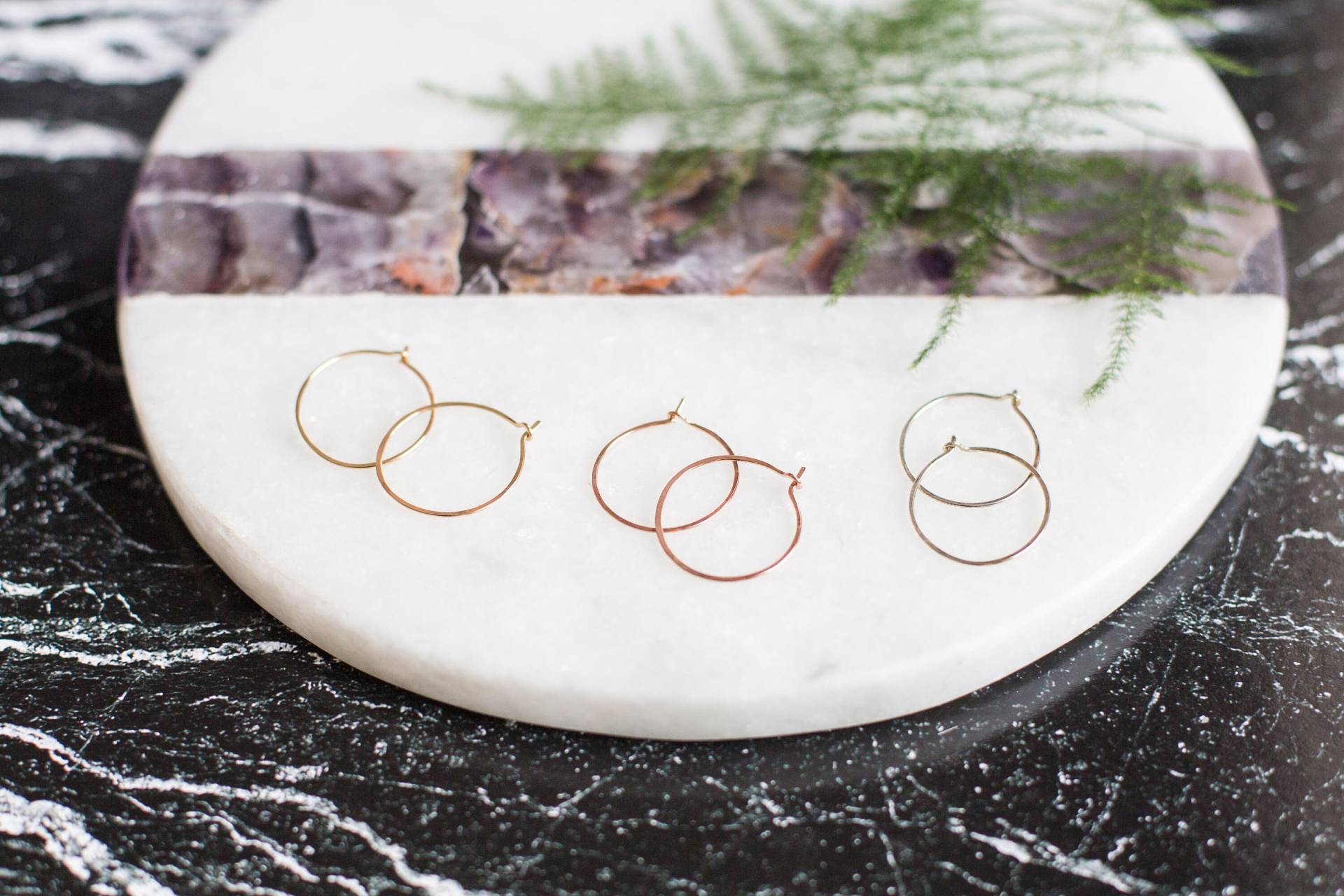Kreis Creolen. Handgeformt. Metall Gehämmert. Handgeformte Sterling 14K Gold Gefüllte Ohrringe von AsperaJewelry