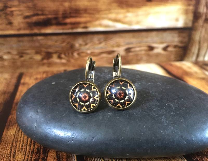 Mandala-Ohrringe, Bronze-Jubiläum, Ohrhänger, Boho-stil-Schmuck, Bronze-Ohrringe, Hebel-Ohrringe, Meditationsschmuck von AspiralStudio