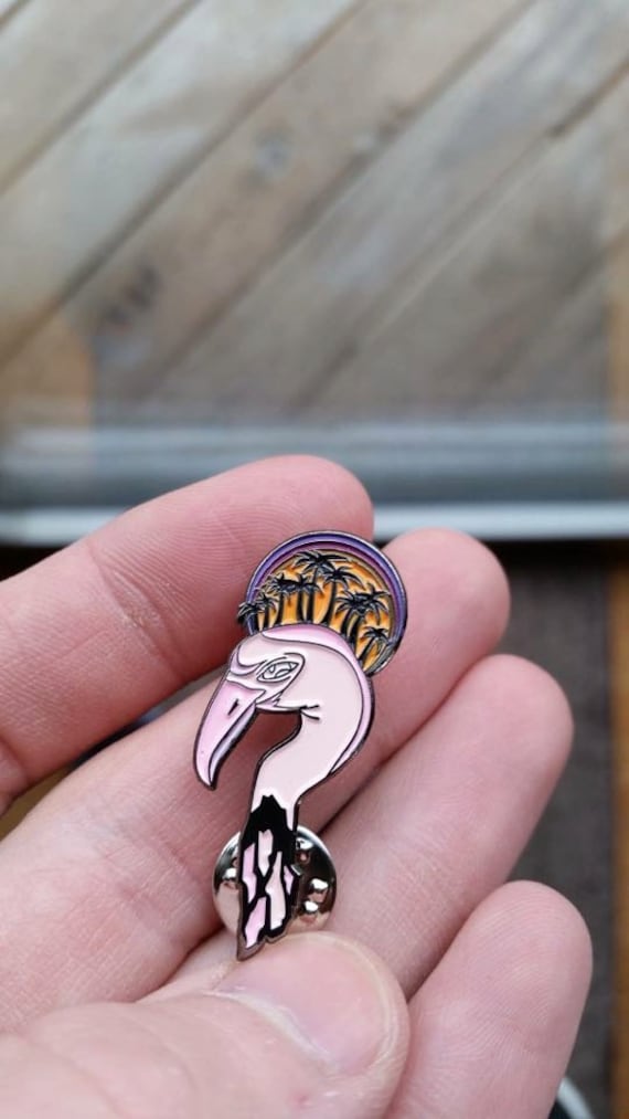 Factory Messup Tipper "Middle Of Nowhere" 1.75" Hatpin - Pin Factory Messup Tipper "Middle Of Nowhere" 1.75" Hatpin - Pin von AspireHigherPA