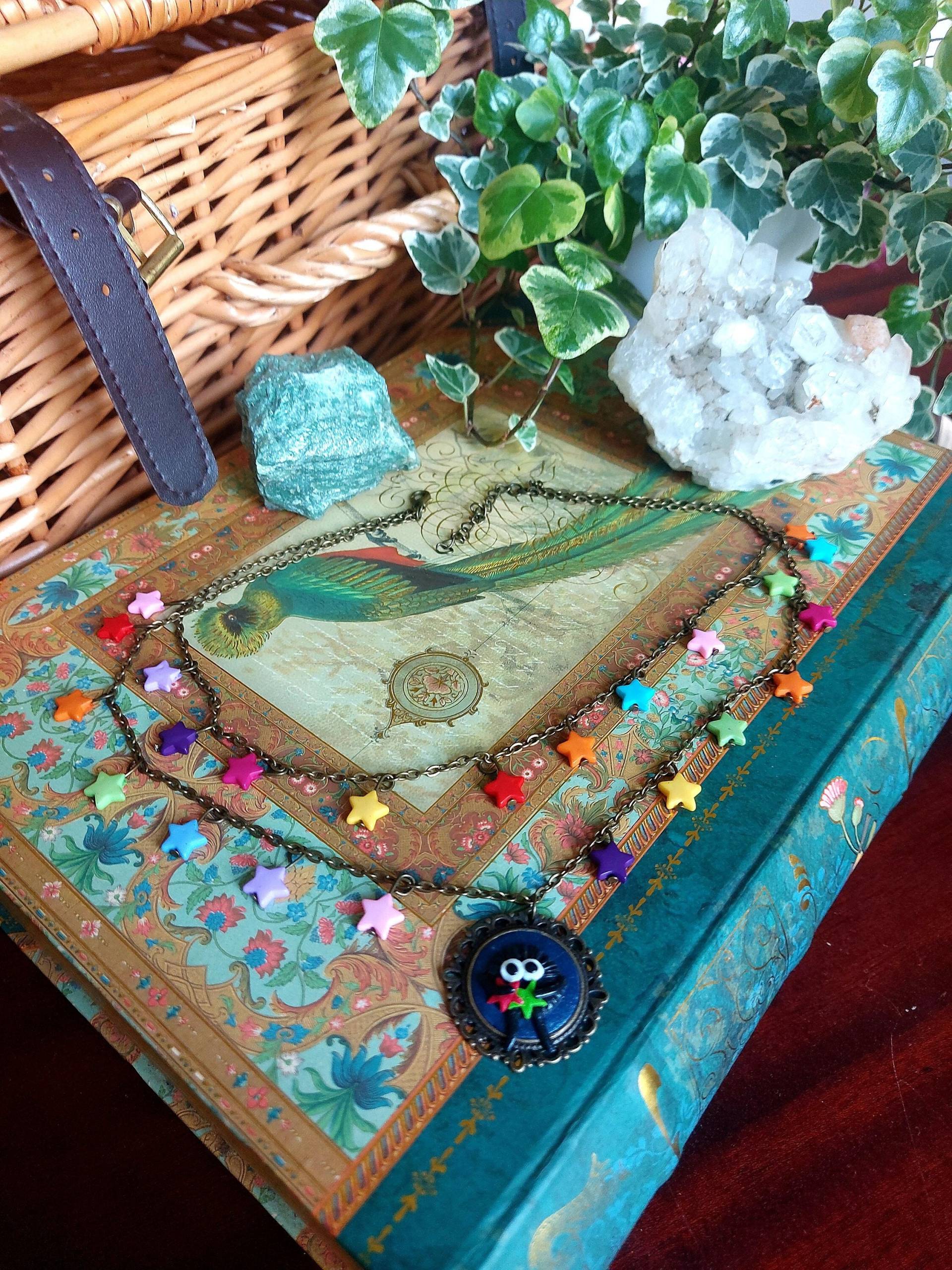 Ruß-Sprite-Halskette von AssassinKittyCustoms