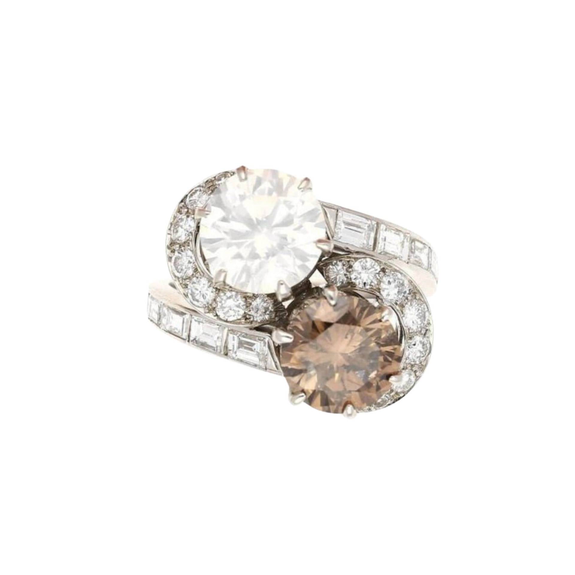 Gia-Zertifizierter 4.75 Karat Tw Fancy Brown Und Weiß Diamant Toi Et Moi Ring in Platin | Zwei Stein Farbe von AssayJewelers