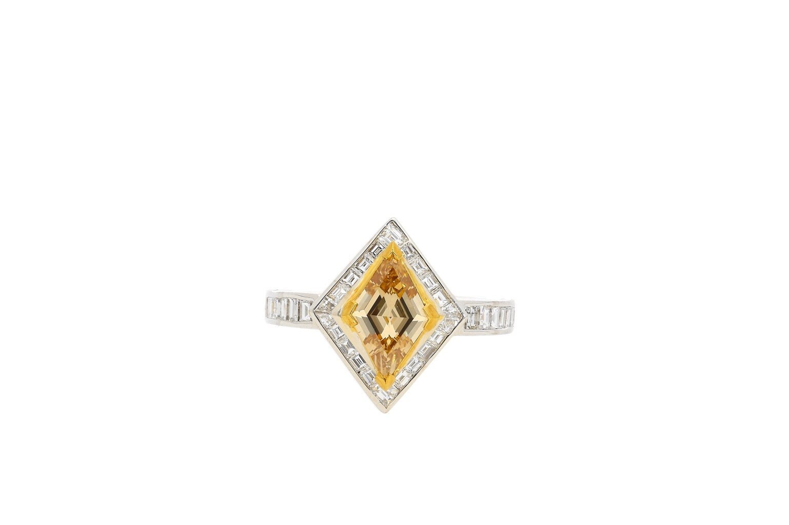 Gia Zertifizierter Natürlicher Fancy Yellow Diamond Ring, Lozenge Cut Diamant 1 Karat Gelber Ct von AssayJewelers