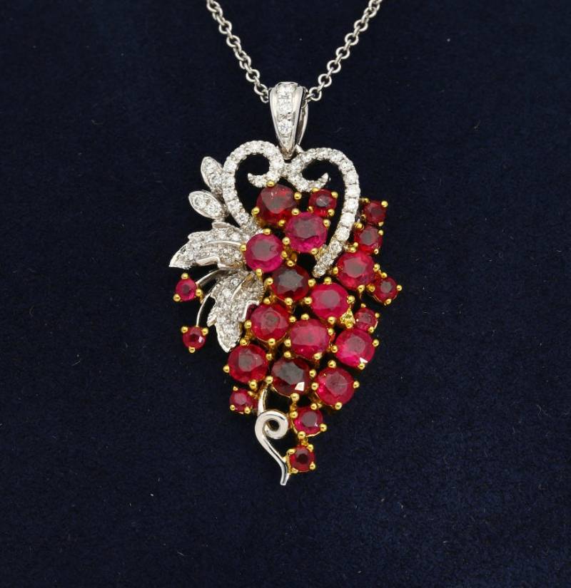 Rubin-Halskette, Rubin - Und Diamant-Halskette, Herzförmige Halskette, Weißgold-Halskette, Anhänger Aus Echtem Rubin, Zertifizierter Rubin-Anhänger von AssayJewelers