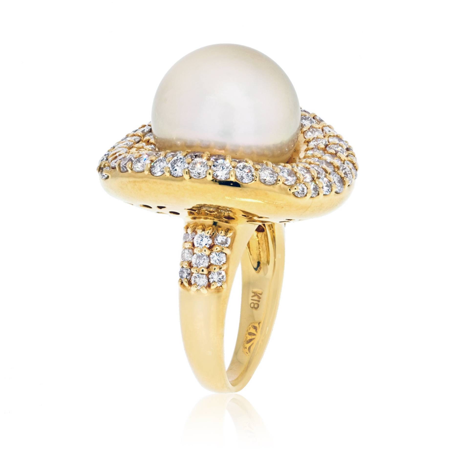 Southsea Perlen Und Diamant Cocktail Ring, Natürliche Perle Ring in Gold Setting, Südsee 18K von AssayJewelers