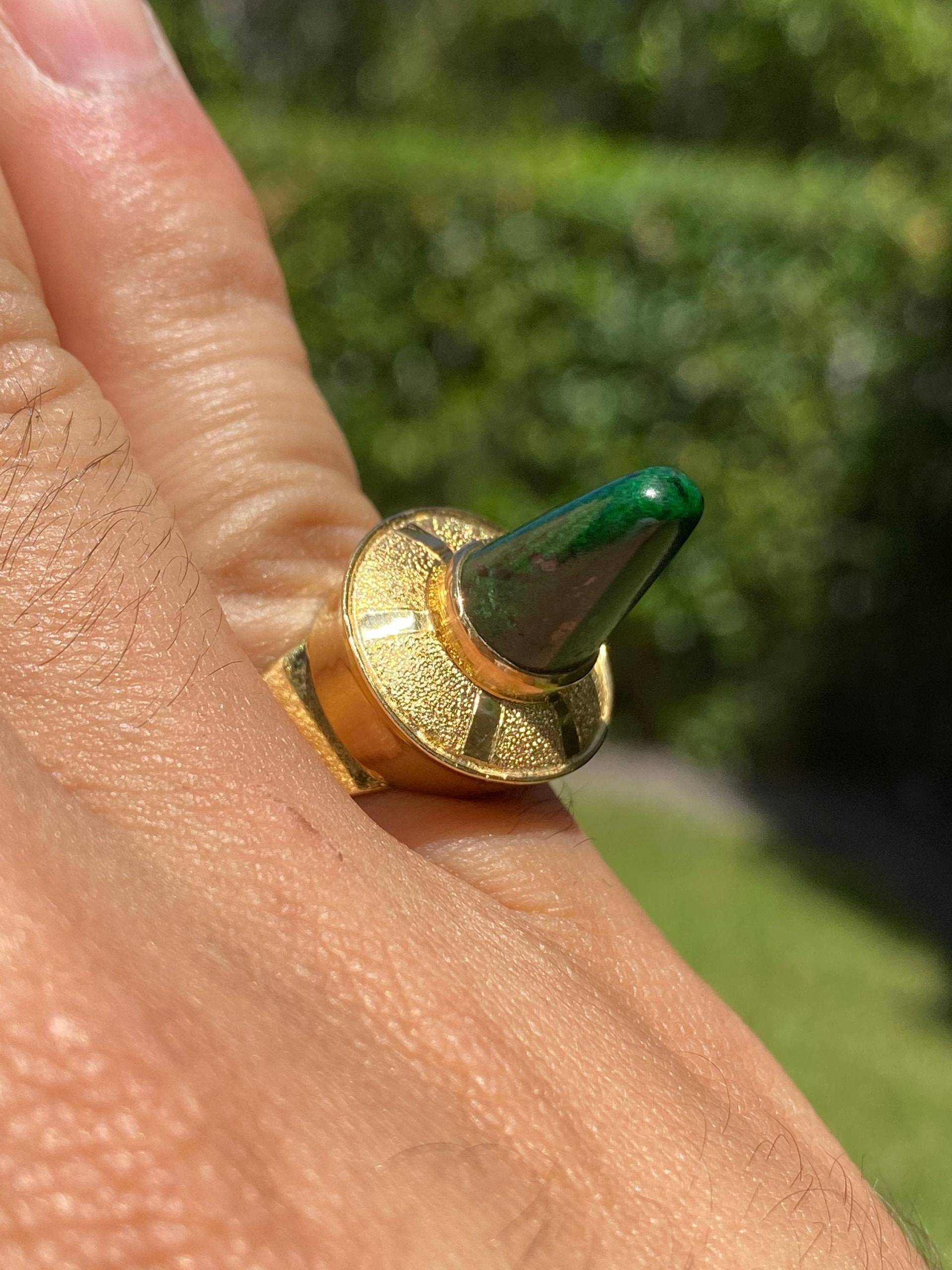 Spitzer Nephrit Jade Ring, 6 Karat Grüner in 750Er Gold, Vintage Ring von AssayJewelers
