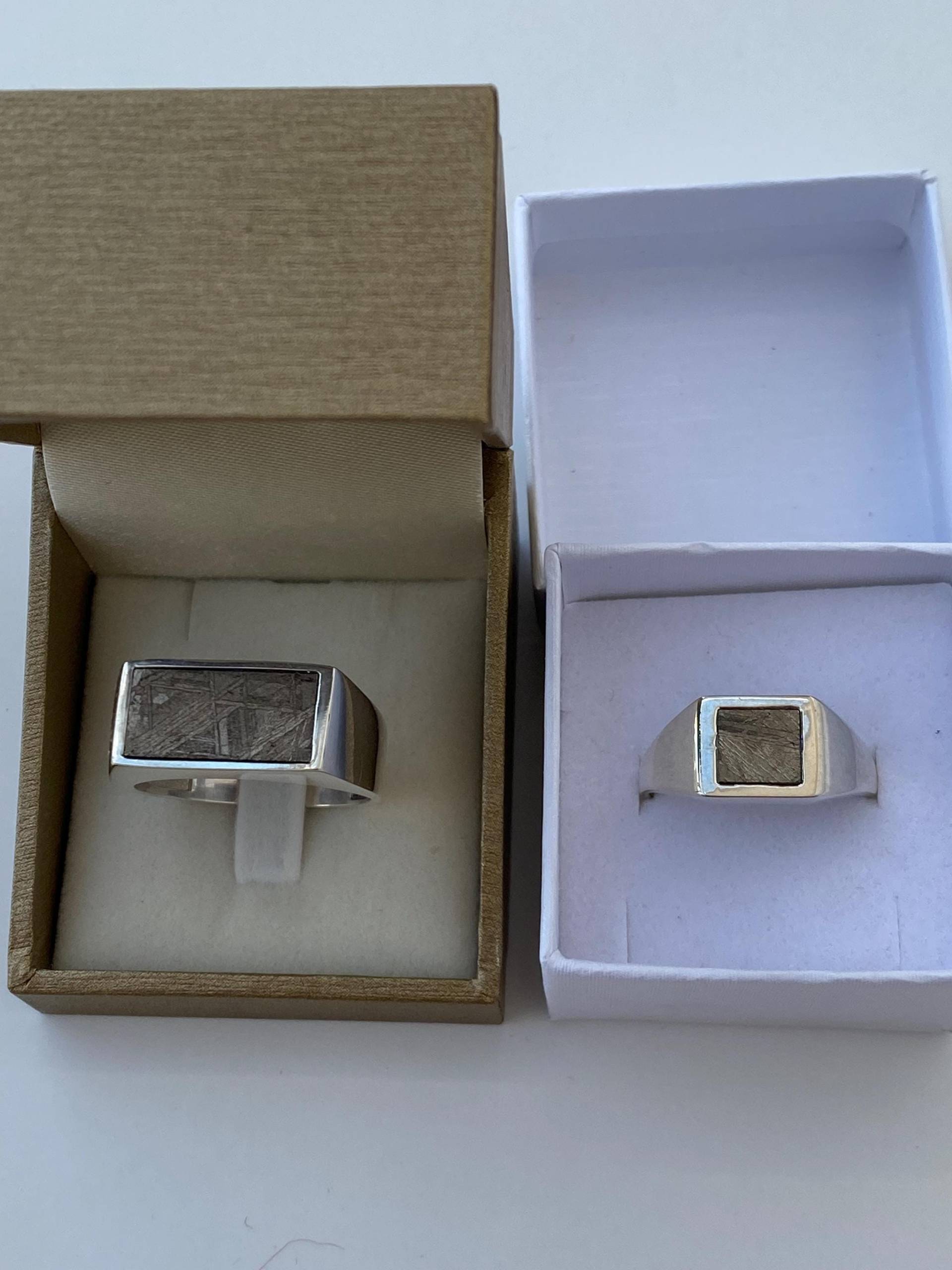 Silberring Mit Meteorit, Muonionalusta, 17.5 X 8 Mm von AsteroidWallArt