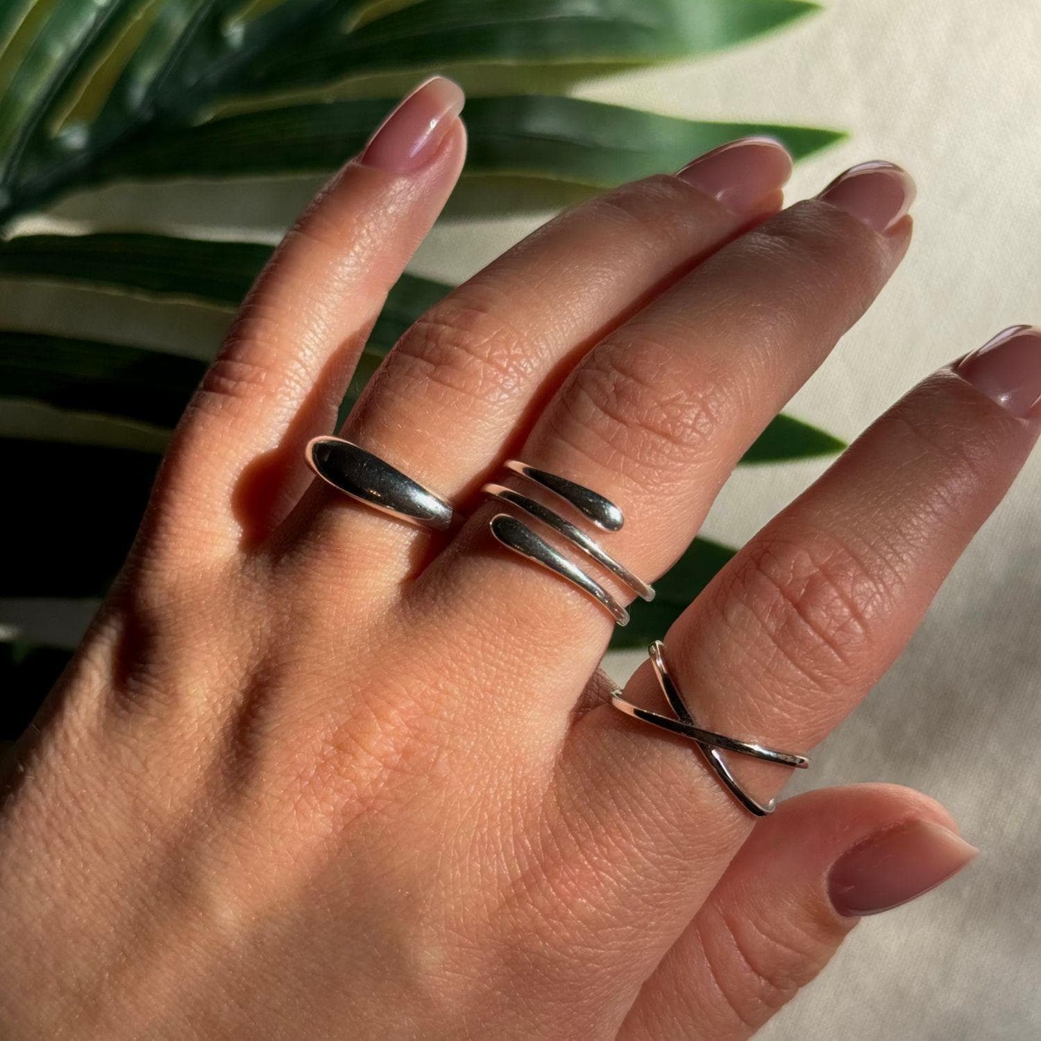 Adjustable Sterling Silver Ring - Minimalist Wrap For Women | Dainty Open Band Boho Statement Jewelry Gift Her von AstraVeraBoutique