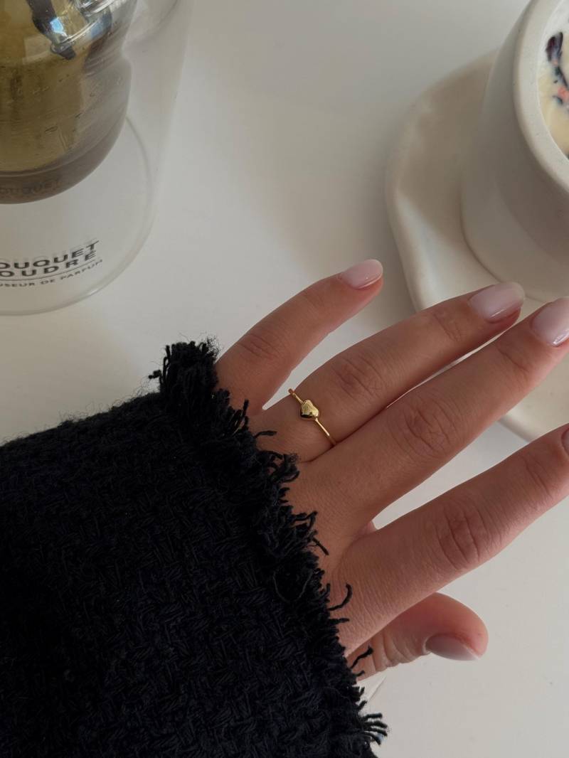 Minimalist Heart Ring, 925 Sterling Silver, Dainty Ring For Women, Friendship Cocktail Perfect Daughter Gift von AstraVeraBoutique