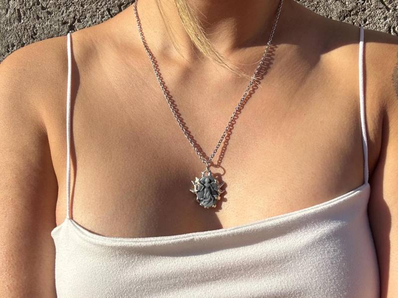 Handgemachte Gelötete Halskette Mit Engel Anhänger Und Silber Spikes | Soft Soldered Jewellery von AstralxKitt3n