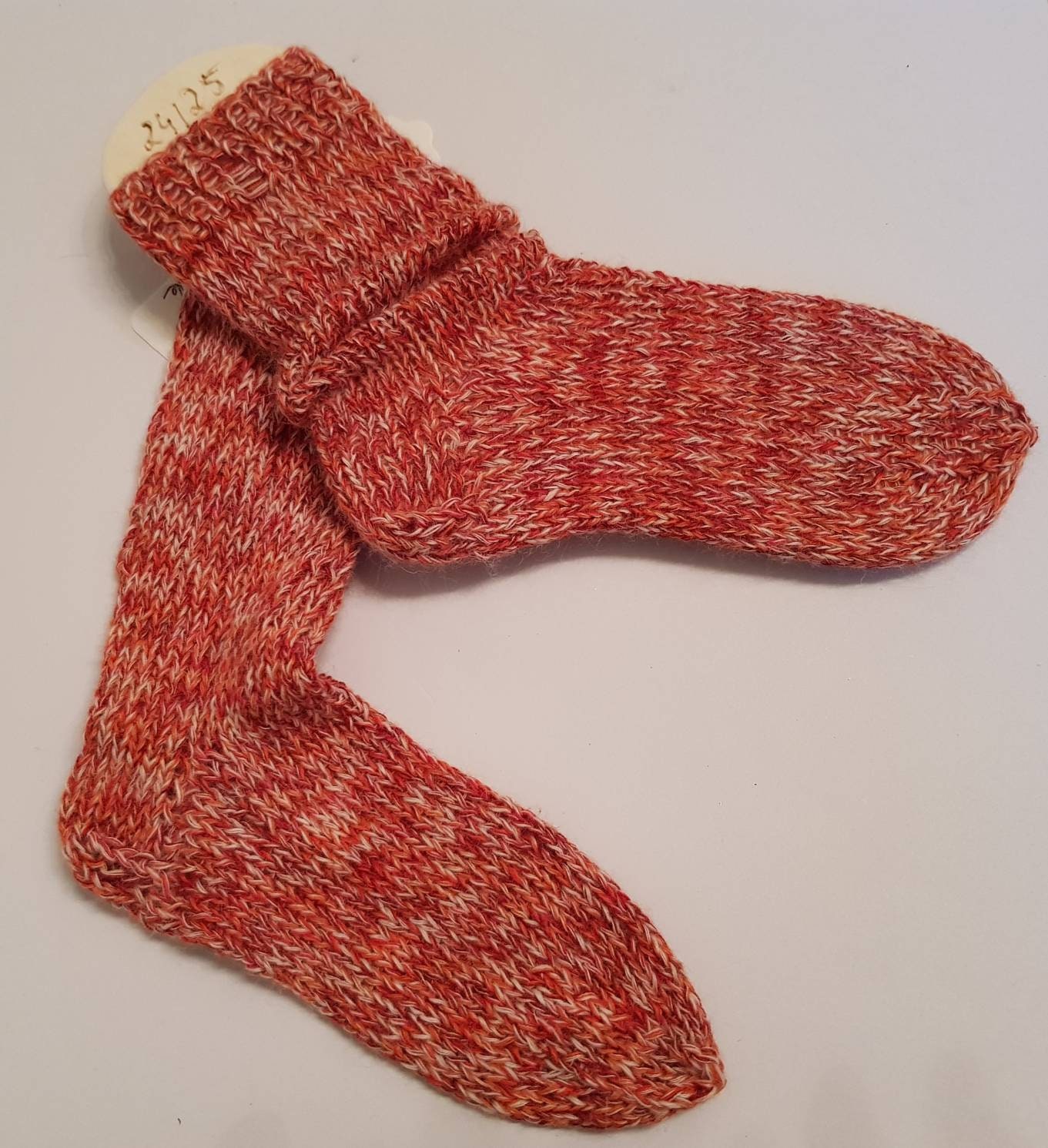 Wollsocken, Wollstrümpfe, Handgestrickt, Größe 24-26, Materialmix, Wolle, Rot Weiß Orange, Kinder, Stricken, Pantoffeln, Bettschuhe von AstridErler