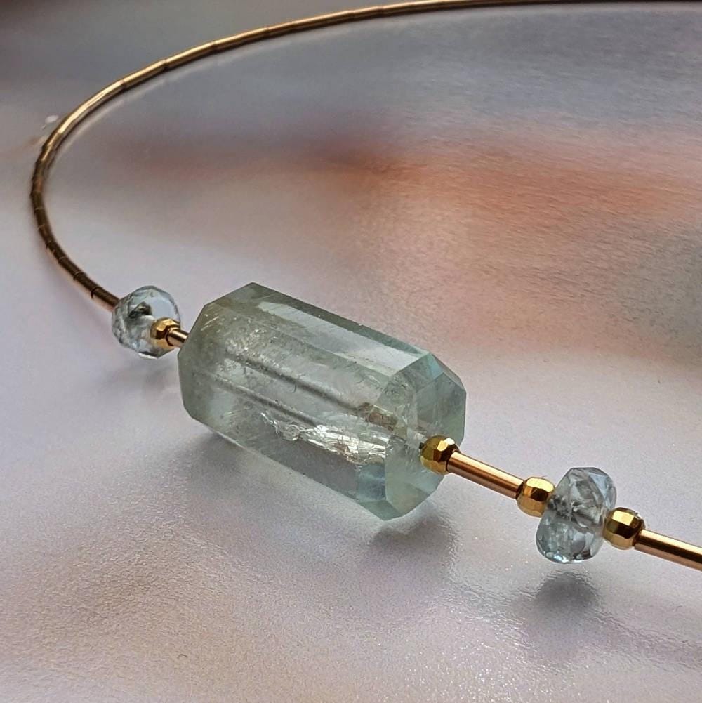 Kette Mit Klarem Aquamarin Zylinder Und Feinen 14/20 Gold Filled Röhrchen, Vergoldetes Silber Kette Mit Klarem Aquamarin Zylinder Und Feinen 14/20 Gold Filled Röhrchen, Vergoldetes Silber von Astrokreativ