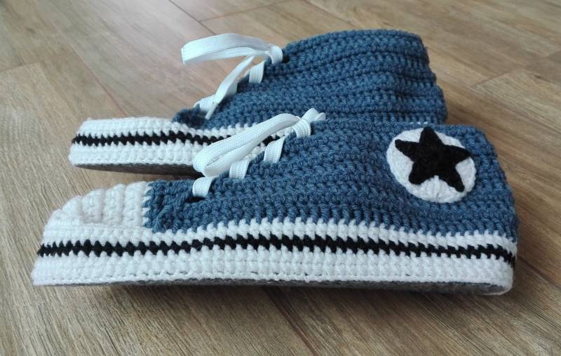 Gestrickte Sneaker Hausschuhe Lustige Handgemachte Hausschuhe von AsyaHandmade