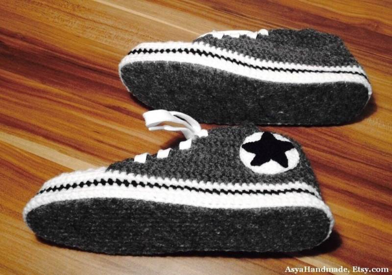 Slipper Socken, Gestrickte Hausschuhe, Sneakers Style Handgemachte Herren Hausschuhe von AsyaHandmade
