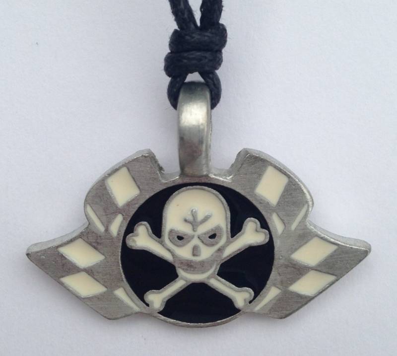 Piraten Rennen Weißen Schädel Pewter Anhänger Mit Erweiterbaren Halskette von AtBeach4Ever