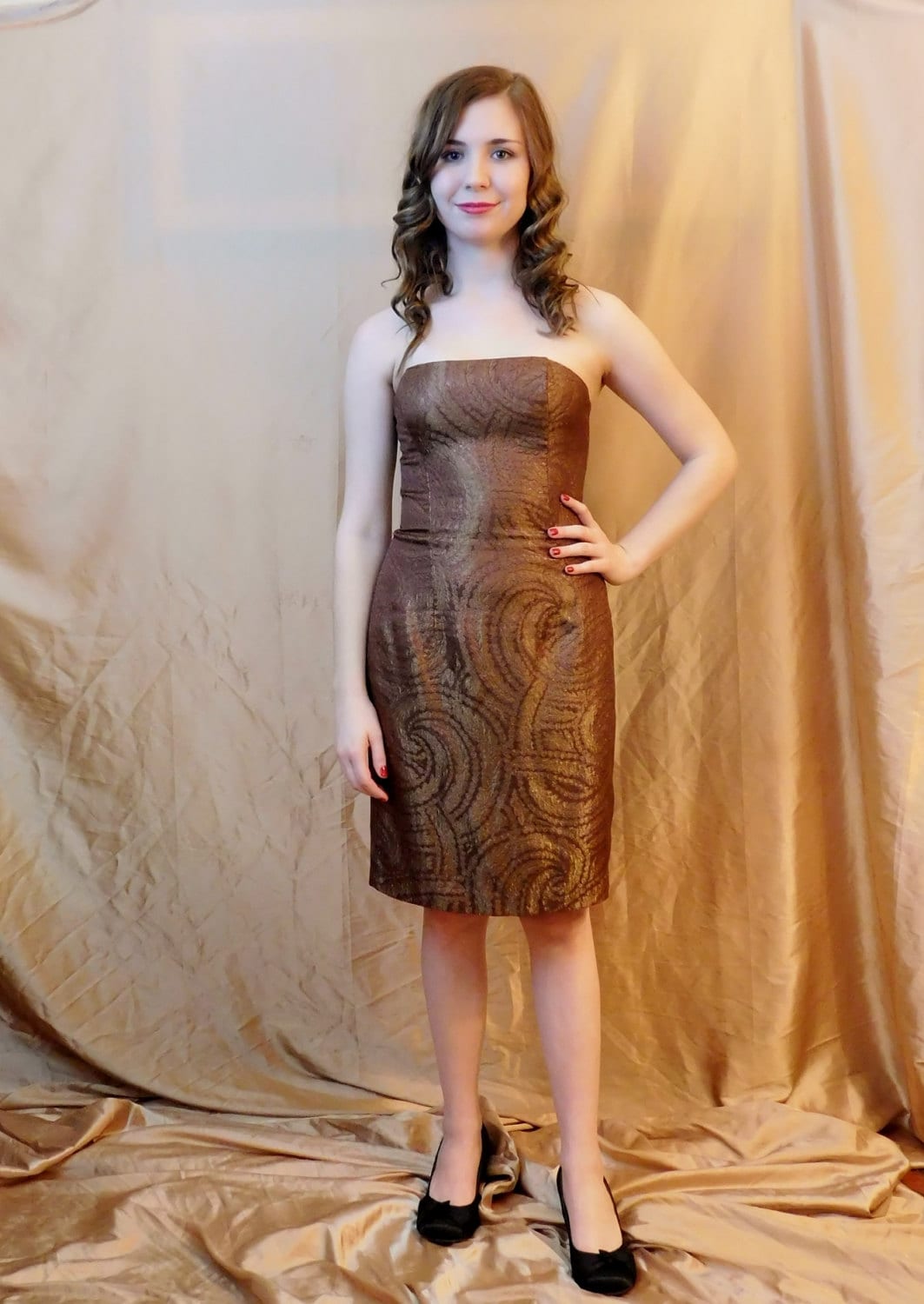 50 % Rabatt Vintage 80Er Jessica Mclintock Trägerlosen Bronze Spalte Partykleid Prom Mit Paisley-Druck - Größe 4 50 % Rabatt Vintage 80Er Jessica Mclintock Trägerlosen Bronze Spalte Partykleid Prom Mit Paisley-Druck - Größe 4 von AtTheBall