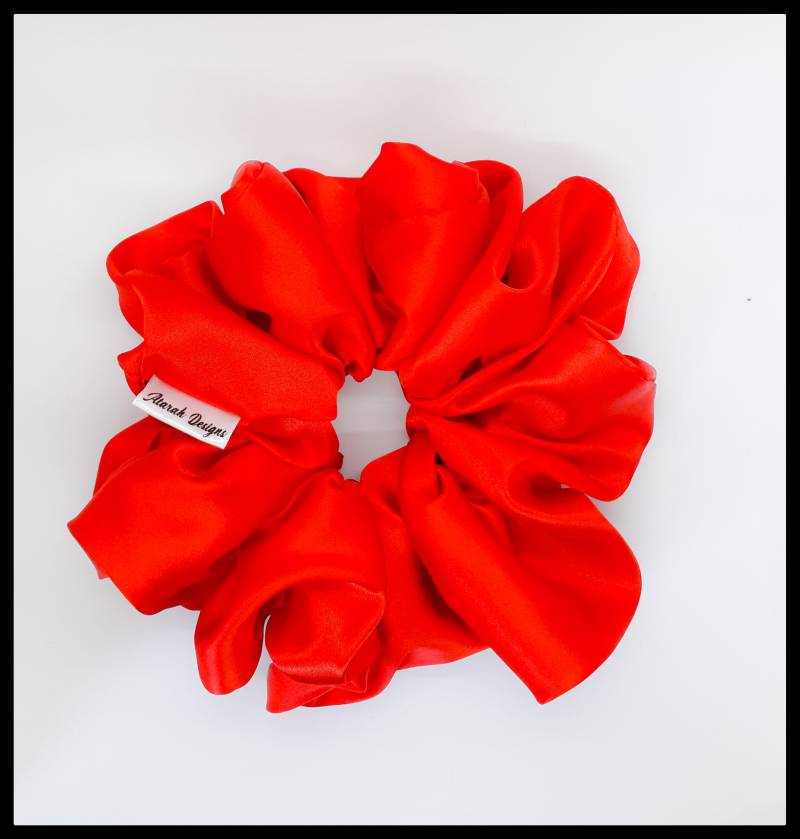 Jumbo Größe Scrunchie - The Billy Roter Satin von AtarahDesignsInc