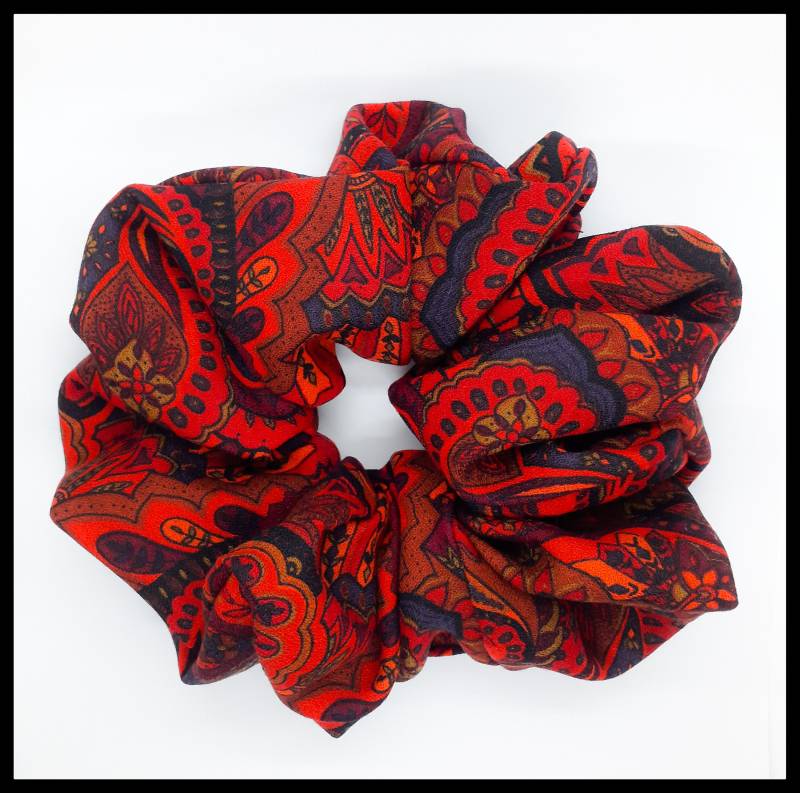 Jumbo Größe Scrunchie - The Rosemarie Rot von AtarahDesignsInc