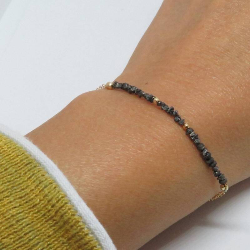 Schwarz Rohdiamant Armband Gold Fill Kette, April Geburtsstein von Atelier11Design
