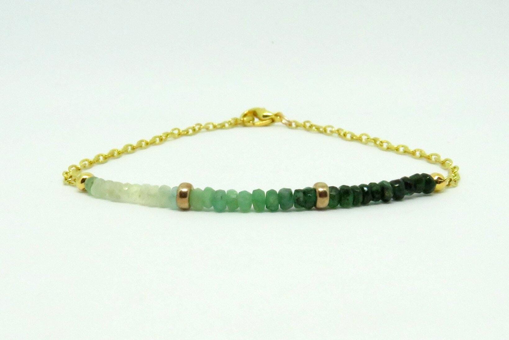 Rohes Smaragd Armband Grüner Ombre Edelstein, Mai Geburtsstein, Gold Filled, Sterling Silber Rohes Smaragd Armband Grüner Ombre Edelstein, Mai Geburtsstein, Gold Filled, Sterling Silber von Atelier11Design