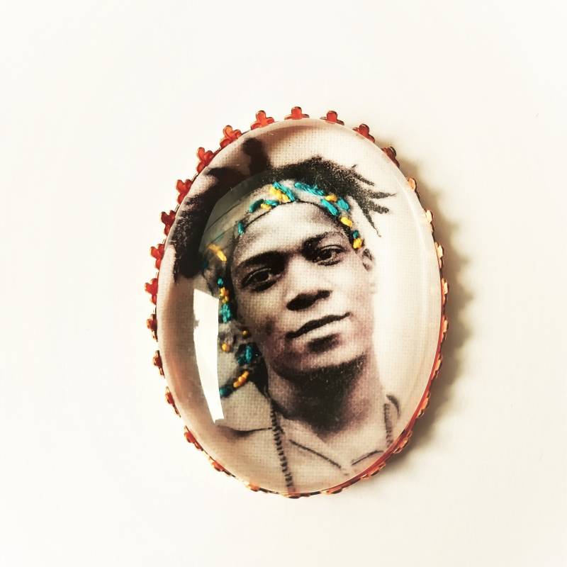 Basquiat Handbestickte Brosche Basquiat Handbestickte Brosche von AtelierAgueda