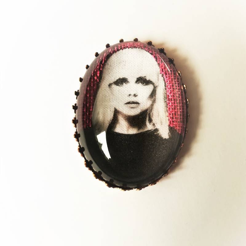Debbie Harry Handbestickte Brosche Debbie Harry Handbestickte Brosche von AtelierAgueda